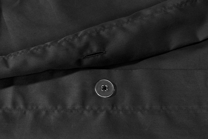Midnight duvet button detail#color_midnight
