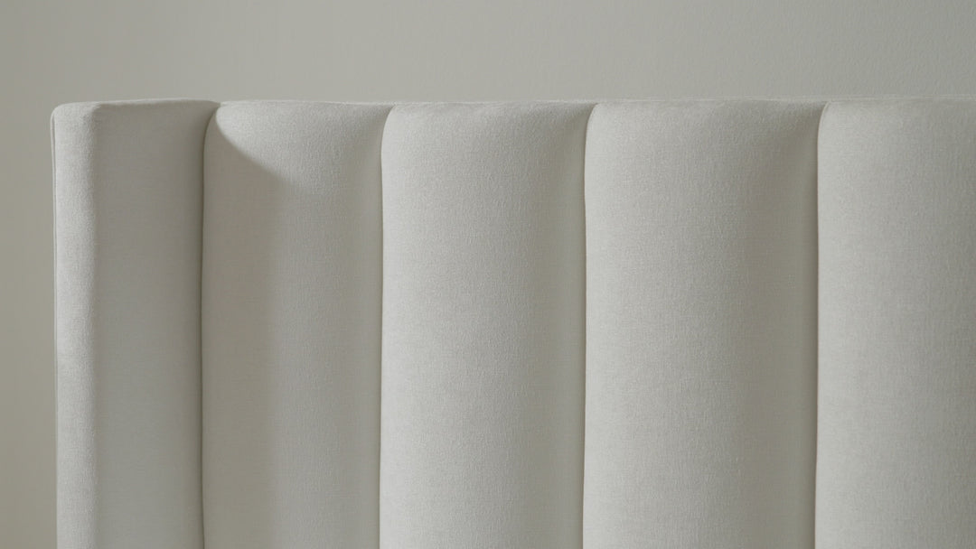 Angled Elias Bed Frame in Snow#color_snow